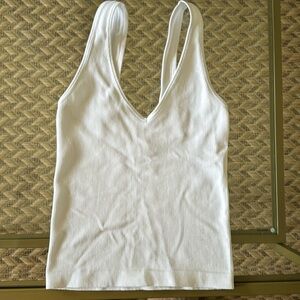 White ribbed cropped tank top